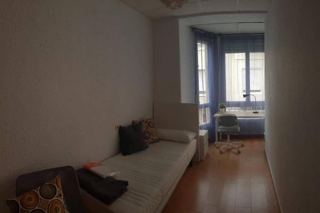 Cozy Apartment In The Heart Of Alicante! Ngoại thất bức ảnh